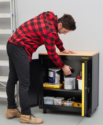 Armadio basso a due ante con piedini Stanley STST97595-1 - 0