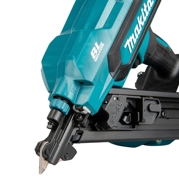 Chiodatrice per connettori metallici 38-64mm 18V LXT BL Makita DBN640ZK