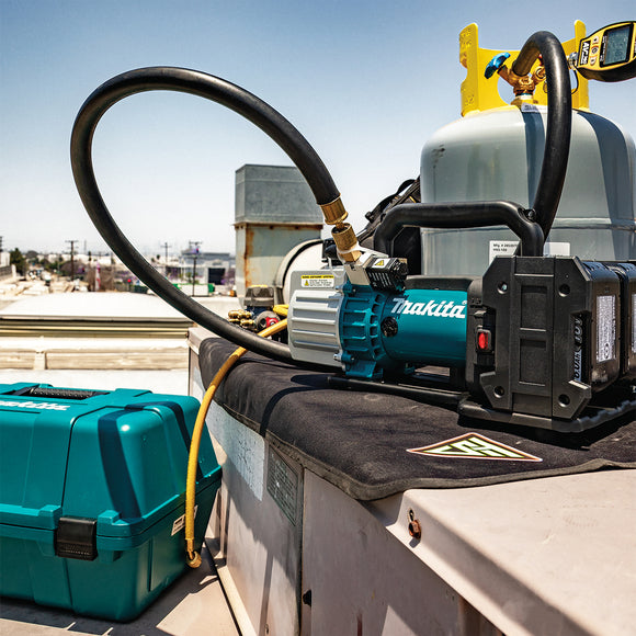 Pompa per vuoto 113l/min 18Vx2 LXT Makita DVP181ZK