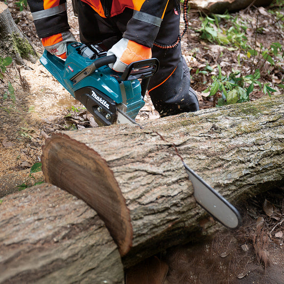 Elettrosega 500mm 40V XGT BL Makita UC030GZ